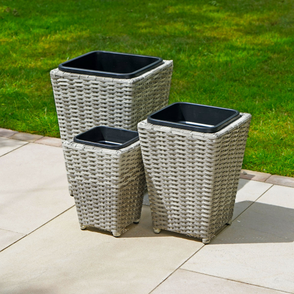 Liv Outdoors - Windsor Planters Set of 3 in Light Grey