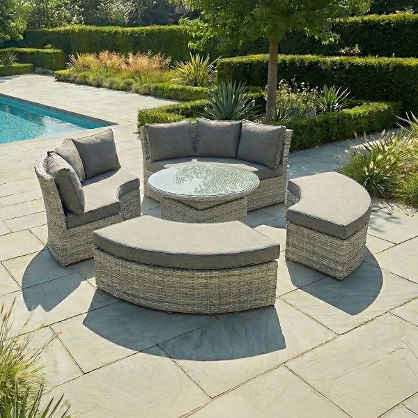 Liv Outdoors - Windsor Round Daybed with Rising Table