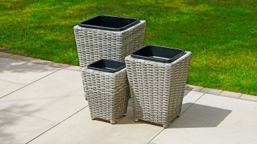 Liv Outdoors - Windsor Planters Set of 3 in Light Grey