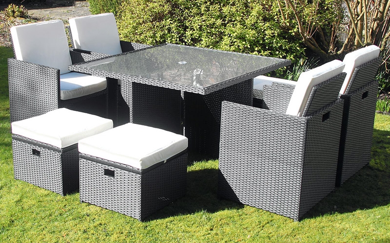 Making The Most Of Small Gardens Space Saving Furniture